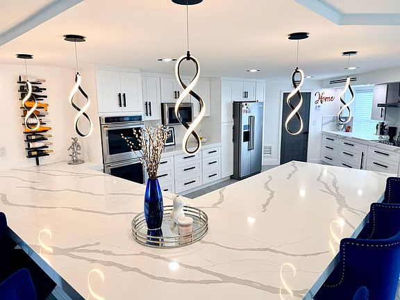 4th image of 1627 Riverview Road #615