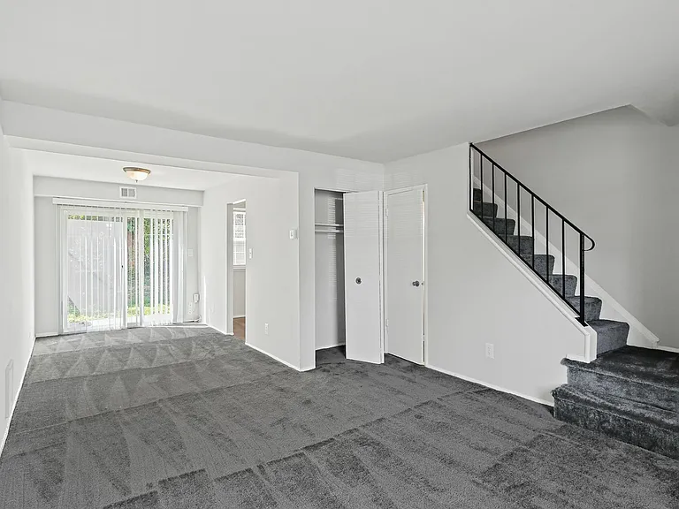 Catons Villas South Townhomes — Photo 9