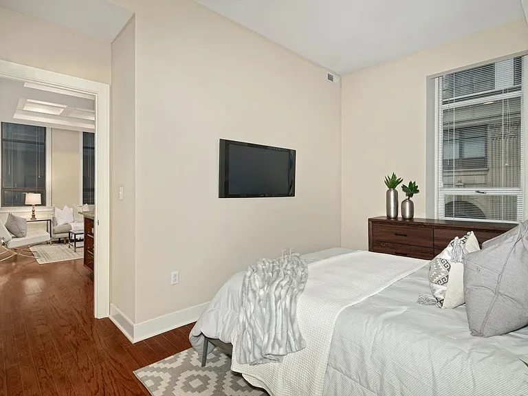 1501 Locust — Photo 15
