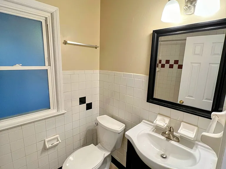 Orchard Heights Dr — Photo 7