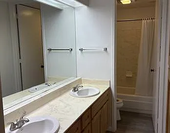 6131 Shelter Creek Ln — Photo 4