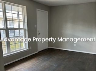 1446 Wells Station Rd UNIT 10, Memphis, TN 38108