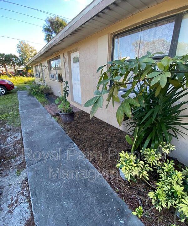 1st image of 3742-3746 Estelle Ave #3744