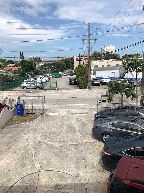 1st image of 627 NW 20th Ave #627