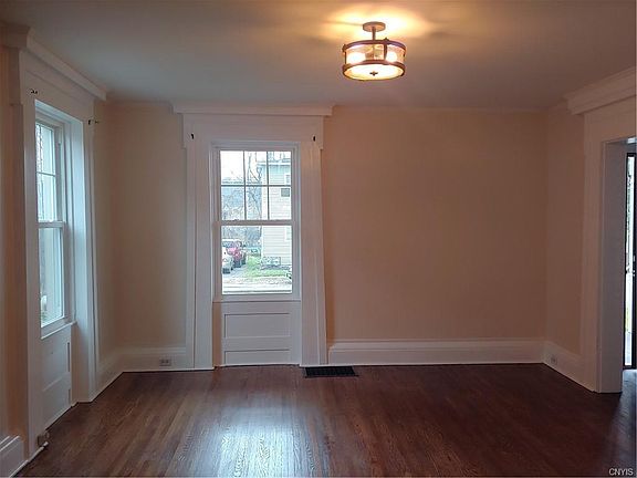 4th image of 7 Downer St