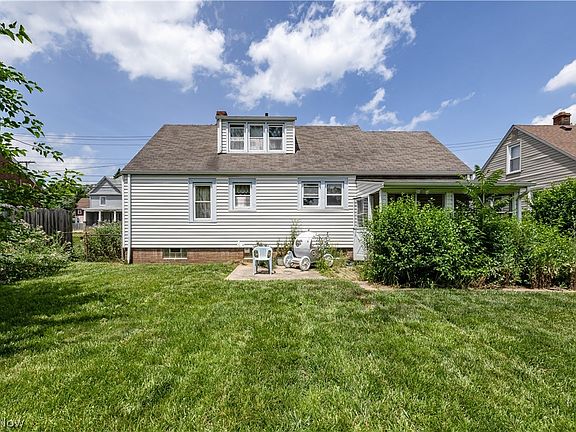 4th image of 1644 37th St NW