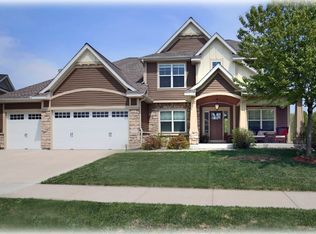 6286 Fountain Ln N, Maple Grove, MN 55311