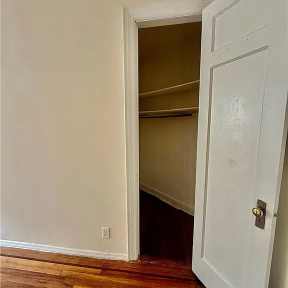 1402 W 4th St #D16 — Photo 5