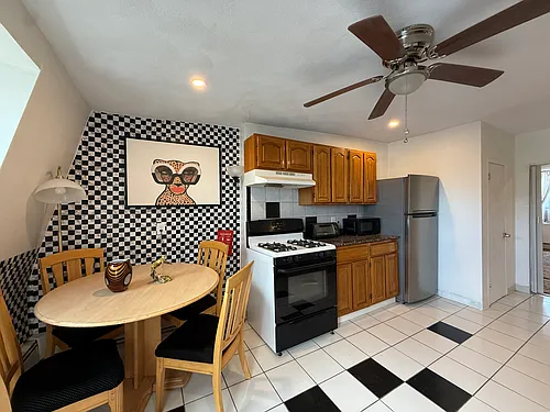 125 London St #3 Photo 1