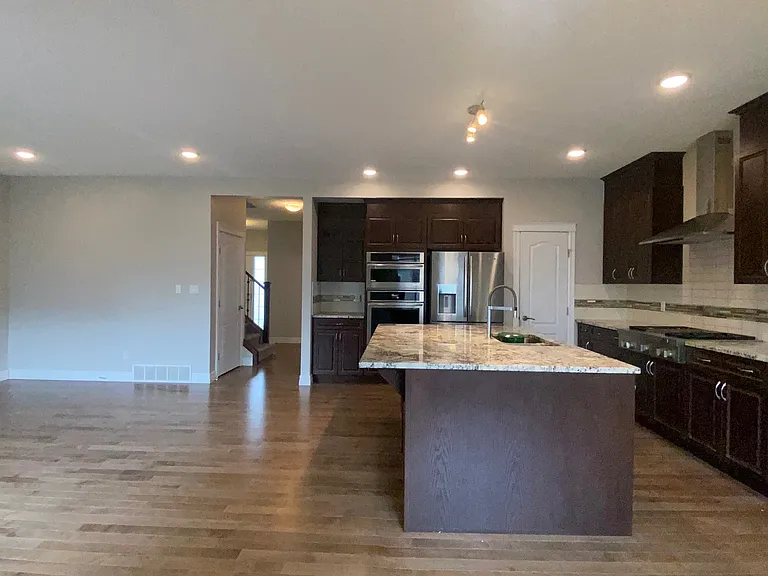 15815 15th Ave SW — Photo 15