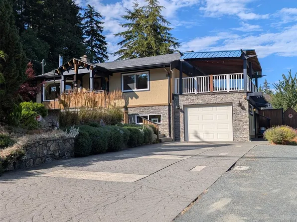 1638 Whiffin Spit Rd, Sooke, BC V9Z 0T8