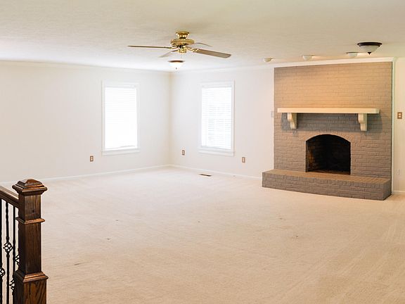 4th image of 7029 Downing Dr