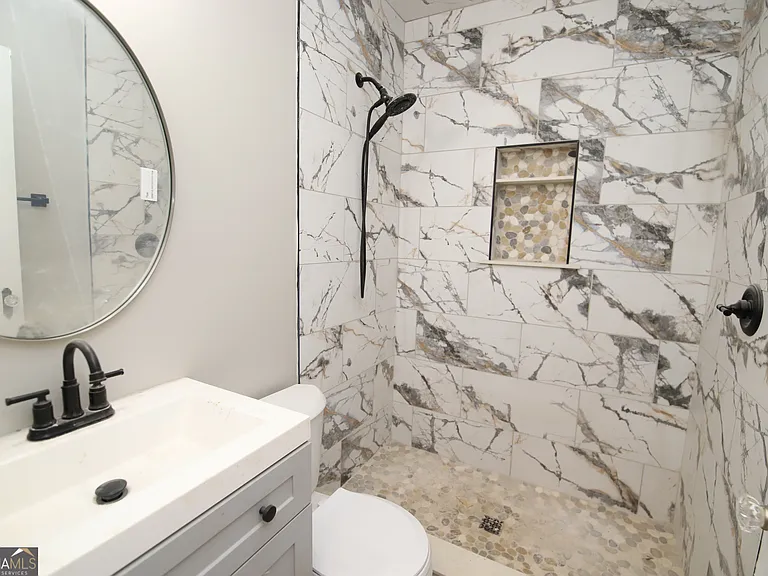 112 Saynor Cir — Photo 7