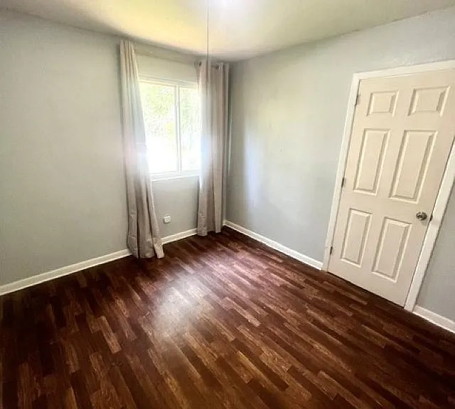 3221 Beacon St — Photo 12