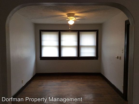 4th image of 1160 N Gladstone Ave