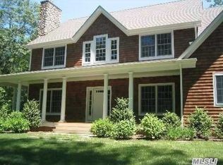 49 Woodville Rd, Shoreham, NY 11786