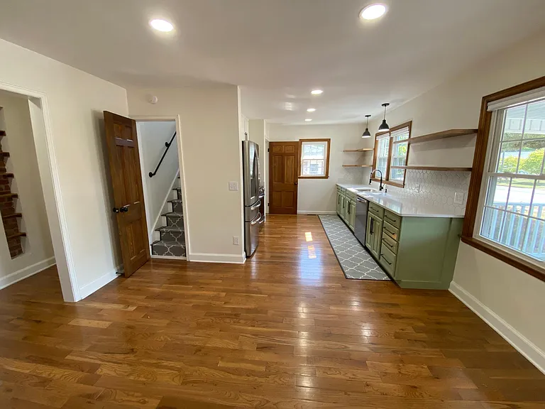 687 Truxton Dr — Photo 4