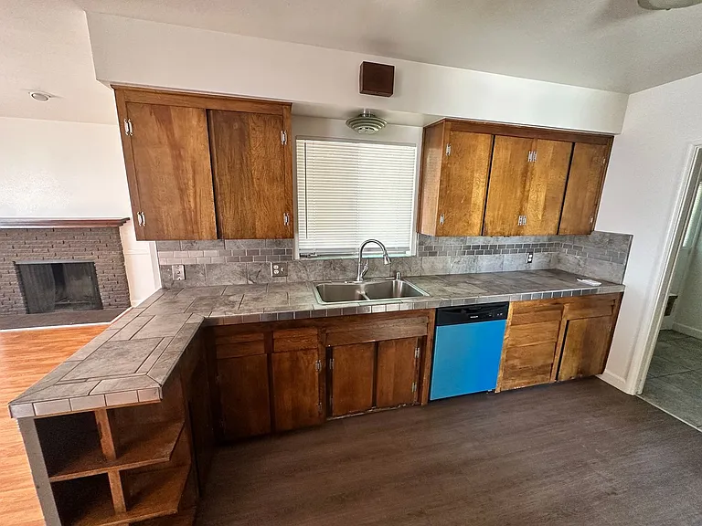 2518 San Pablo Ave — Photo 40