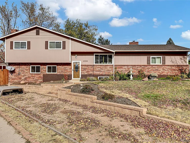2990 Roche Dr S — Photo 1