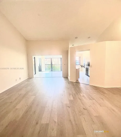 3176 Arbor Ln — Photo 8