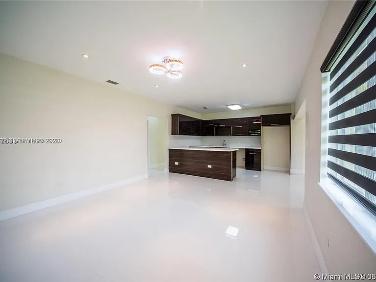 1748 NE 180th St — Photo 5