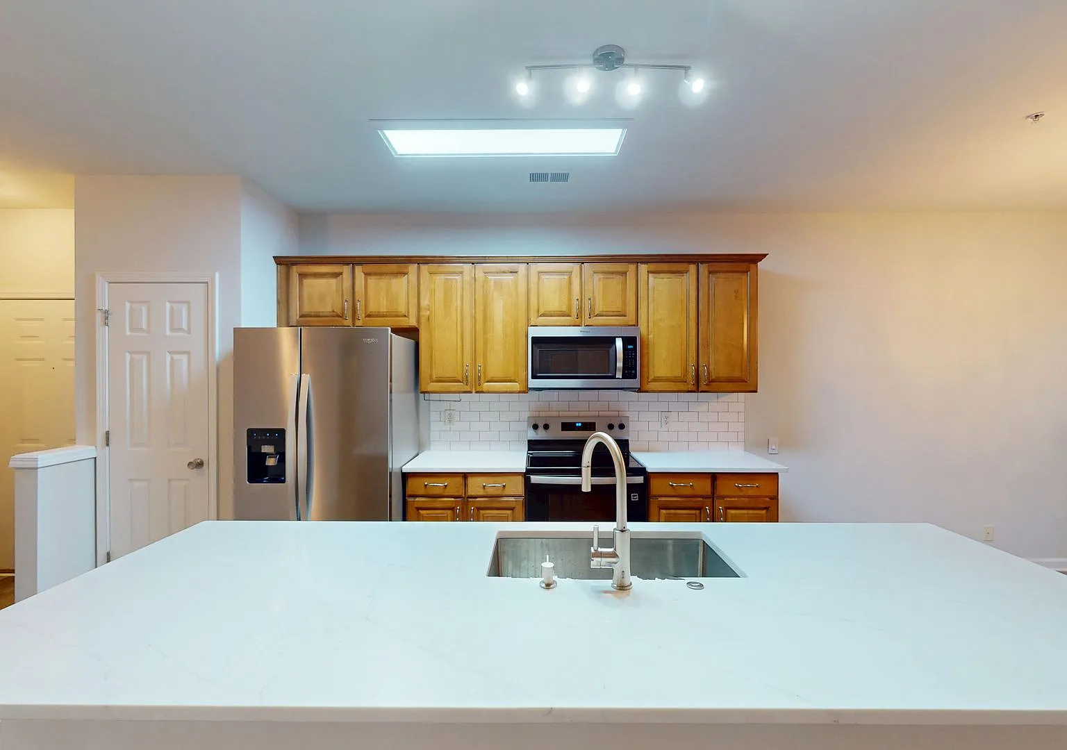 Recently updated condo in the heart of Ballantyne — Photo 2