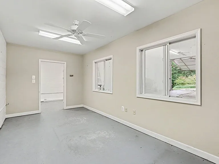 10 Piper Pl — Photo 32