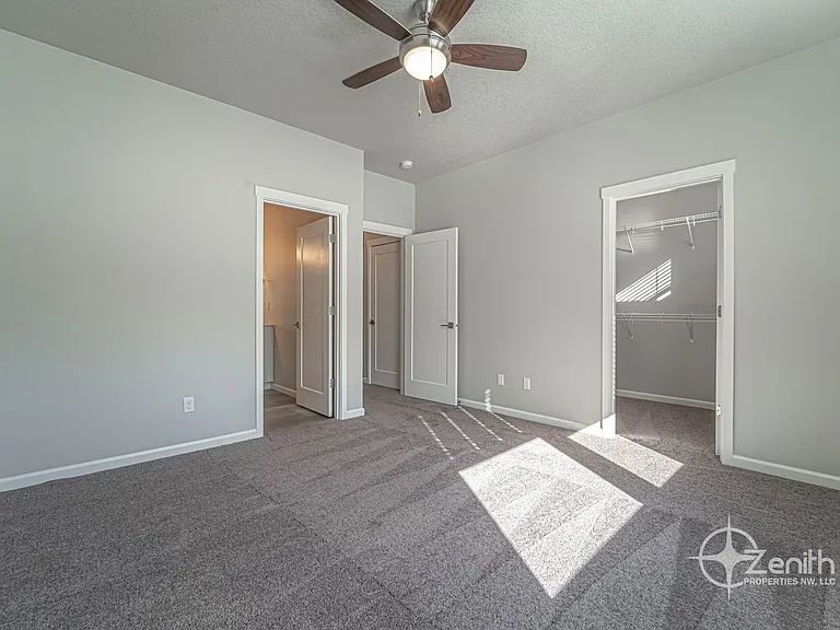 16334 NE 20th St — Photo 25