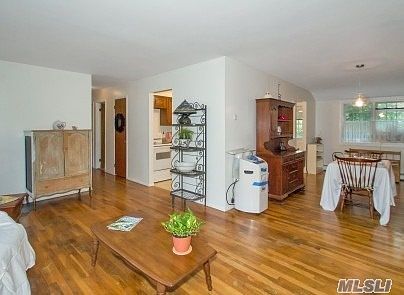 3rd image of 279 Adirondack Dr