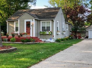 663 Aue Rd, Norton Shores, MI 49441