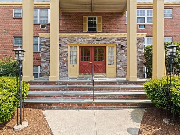 2nd image of 15 Woodsum Dr APT 7