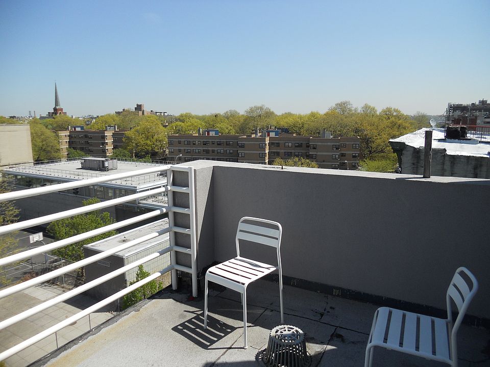 1st image of 132 Scholes St #1