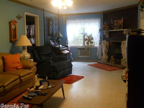 2nd image of 178 Strawberry Ln