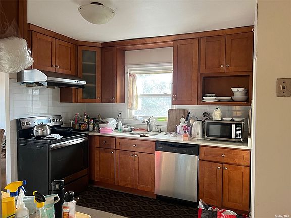 3rd image of 57-53 226th St Floor 2