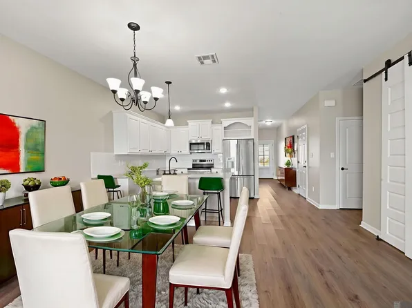 17455 Berkshire Dr, Prairieville, LA 70769