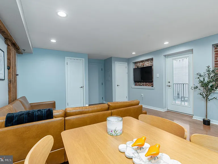 136 N 2nd St #38-2A — Photo 6