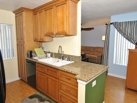 4th image of 3066 W Cheryllyn Ln #31