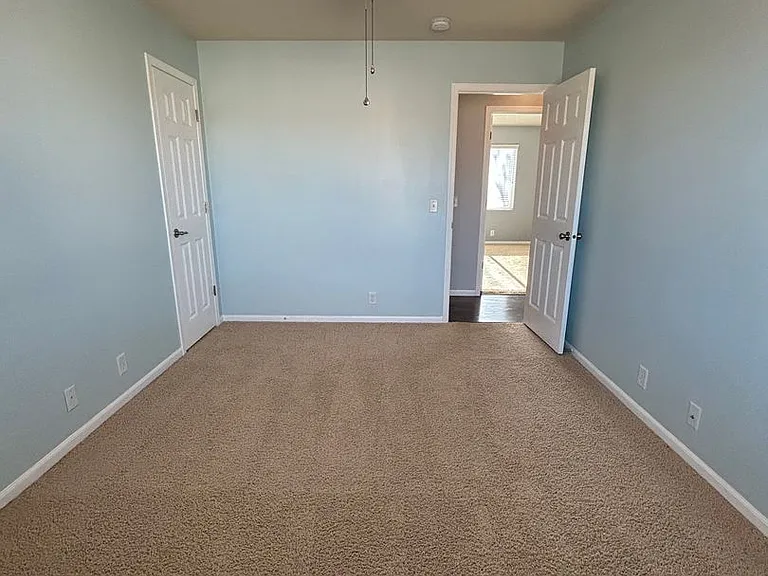 817 Lake Vista Dr — Photo 13