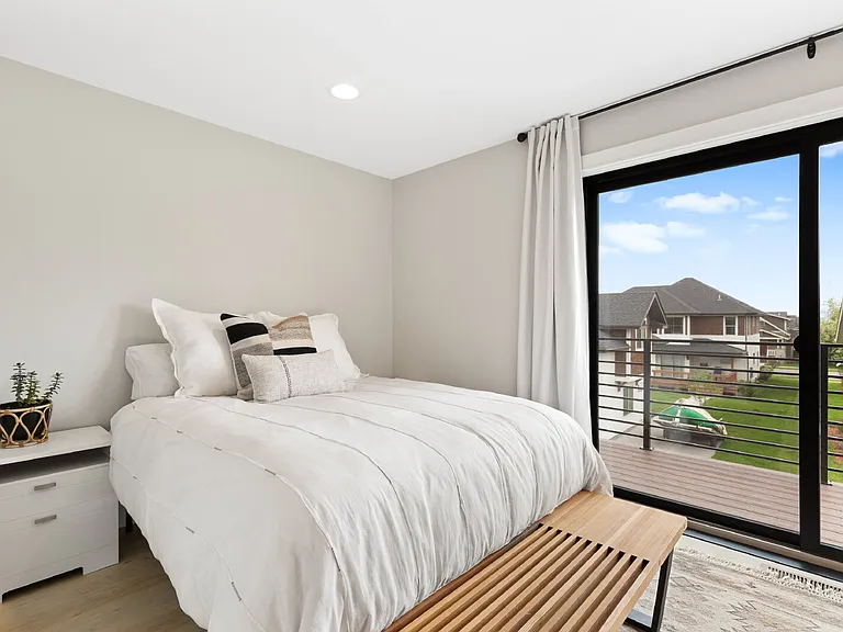 1 bed, 1.0 bath, 565 sqft, $2,000 — Photo 7