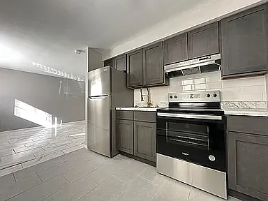 1238 W Washington St #B-12 — Photo 8