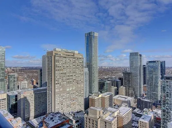 65 Saint Mary St #4401, Toronto, ON M5S 0A6