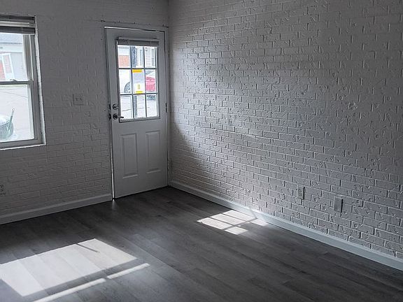 5th image of 1104 E Race Ave #B31