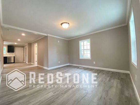 2nd image of 909 Washington St #A