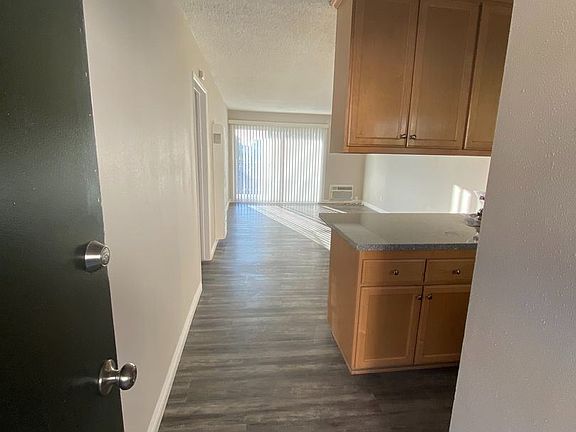 3rd image of 11037 Ferina St #14