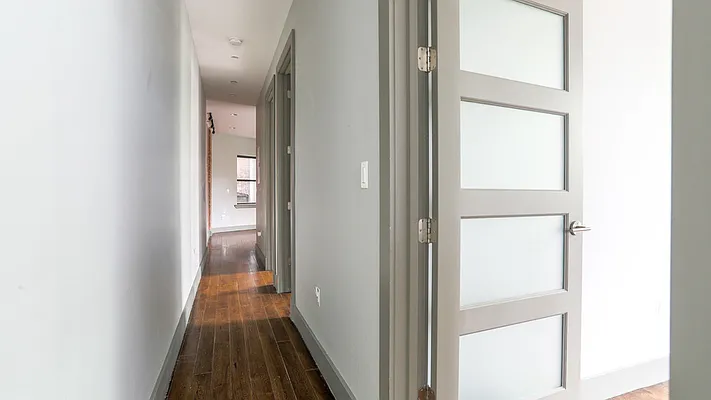 Rented by Nooklyn NYC LLC | media 21