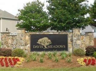 4125 Davis Meadows Dr, Charlotte, NC 28216