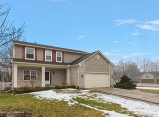 9105 Timbercrest Ln, Whitmore Lake, MI 48189