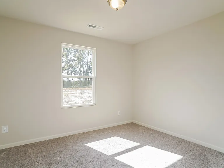 200 Kyles Dr — Photo 13