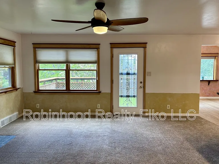 165 W Oak St #1 — Photo 13