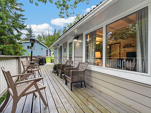 4th image of 422 Island View Rd #9